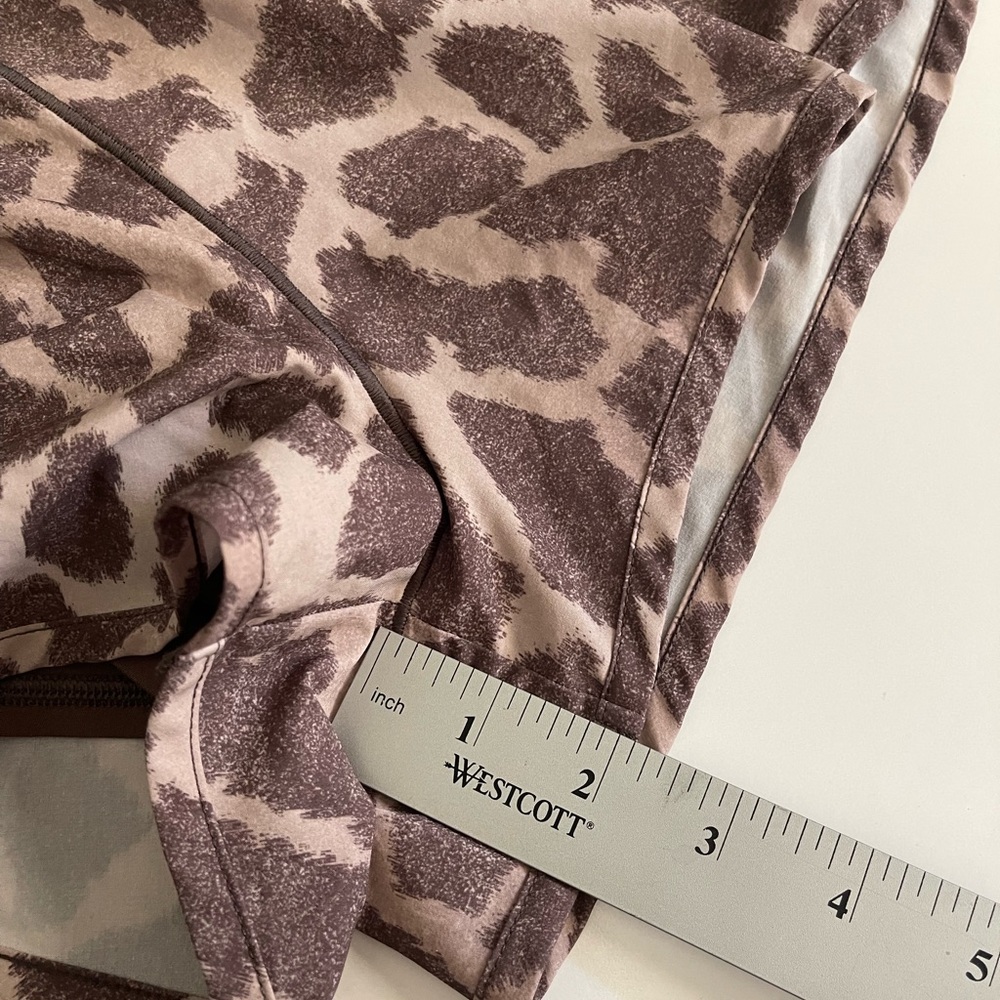 Aerie Offline Leopard Print Athletic Gym Shorts Size XL - Picture 7 of 10